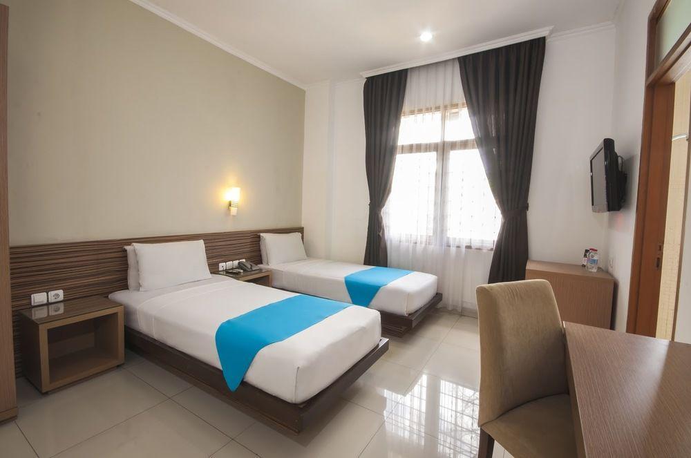 Caryota Hotel Бандунг Екстериор снимка