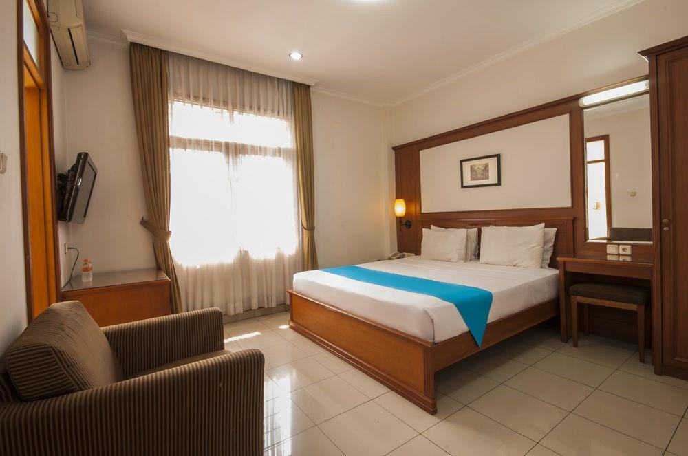 Caryota Hotel Бандунг Екстериор снимка