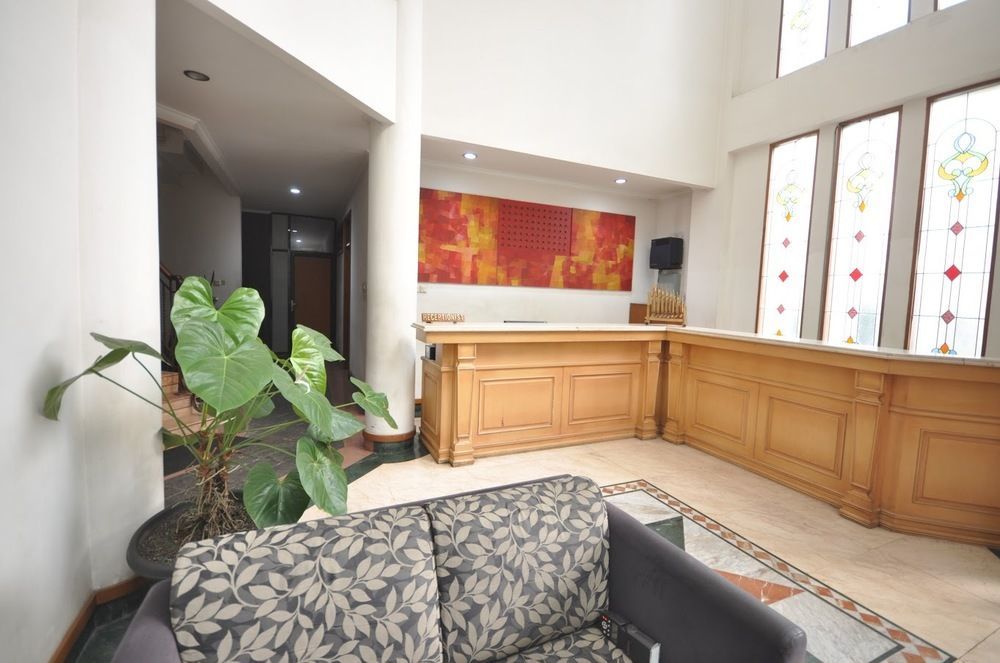 Caryota Hotel Бандунг Екстериор снимка
