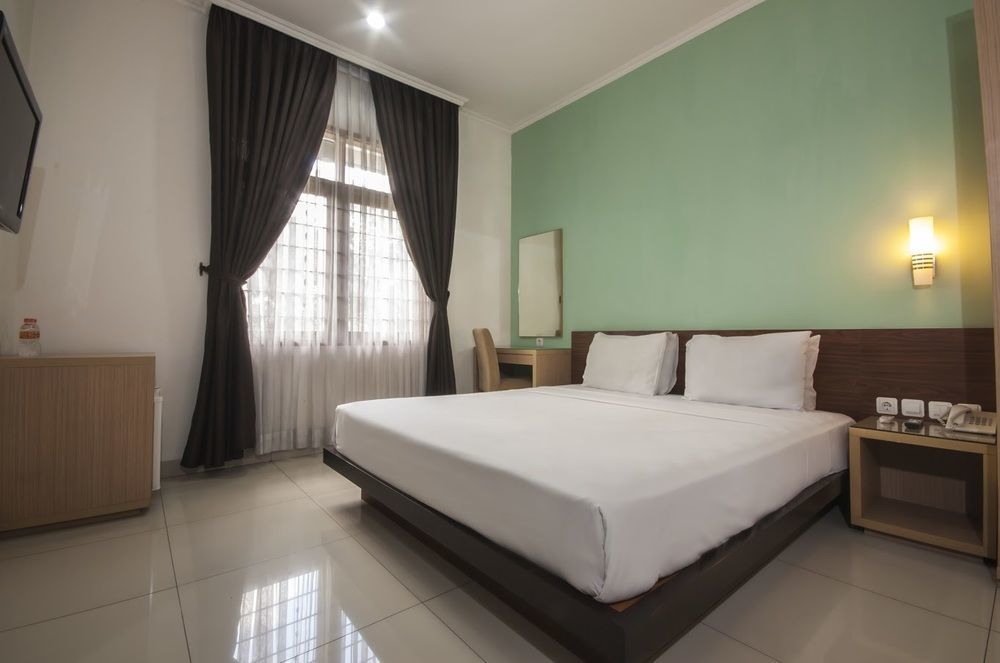 Caryota Hotel Бандунг Екстериор снимка
