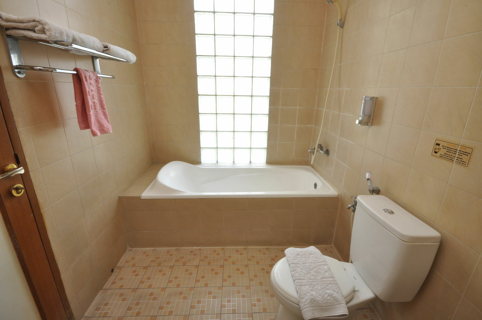 Caryota Hotel Бандунг Екстериор снимка