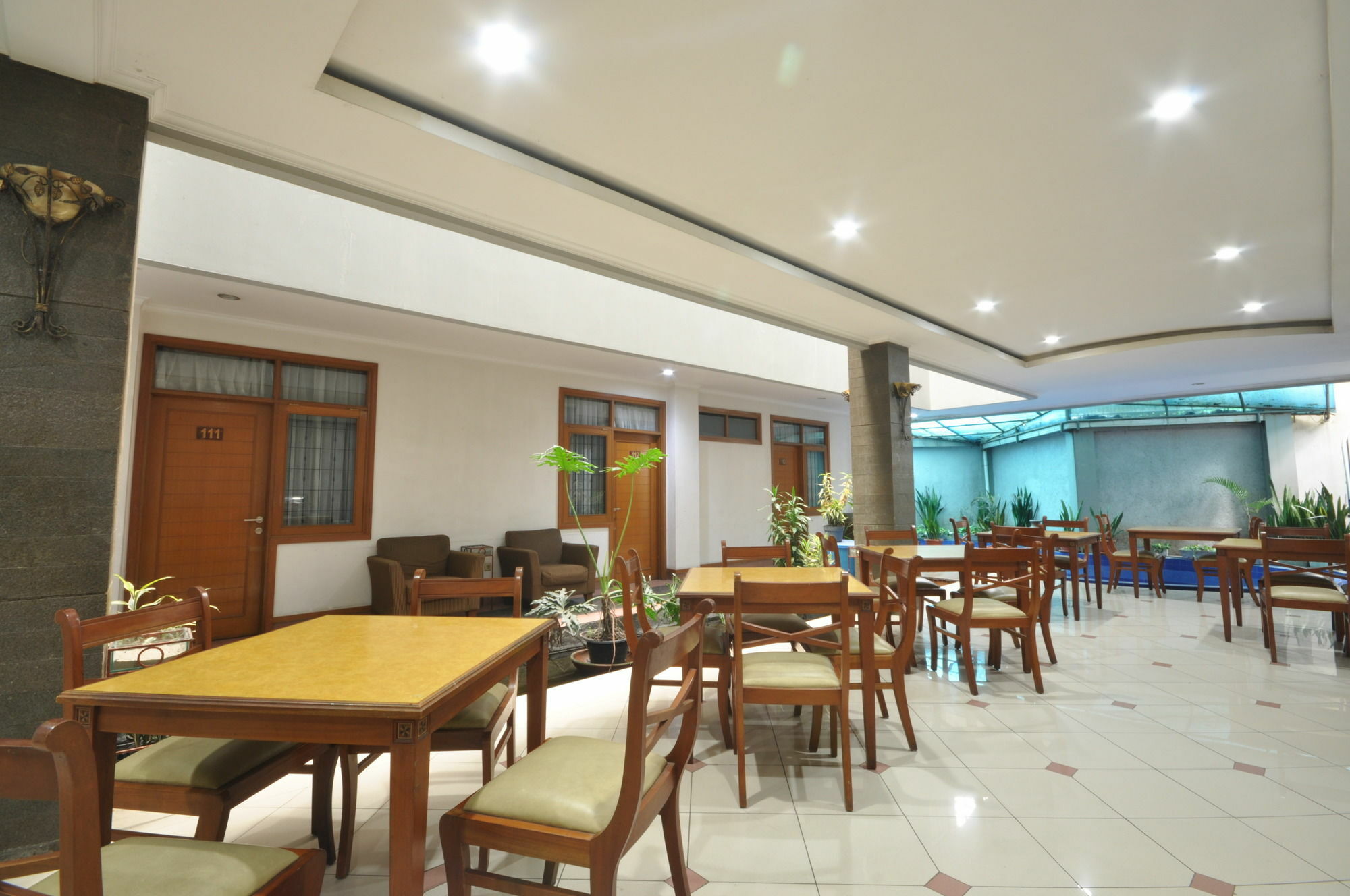 Caryota Hotel Бандунг Екстериор снимка